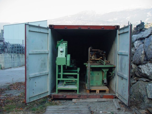 Container